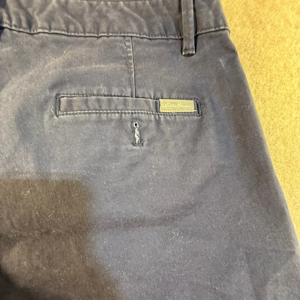 Eddie Bauer Legendwash Stretch Navy Blue Chino Shorts Womens Size 4 Solid Casual